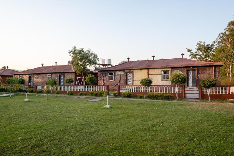 Upvan Wildlife Resort - Pura Stays Kalagarh Buitenkant foto